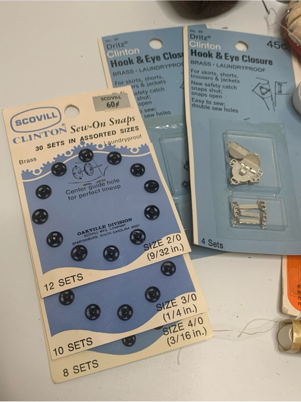Sewing Notions Kit - Assorted Colors - Picture 2 of 6